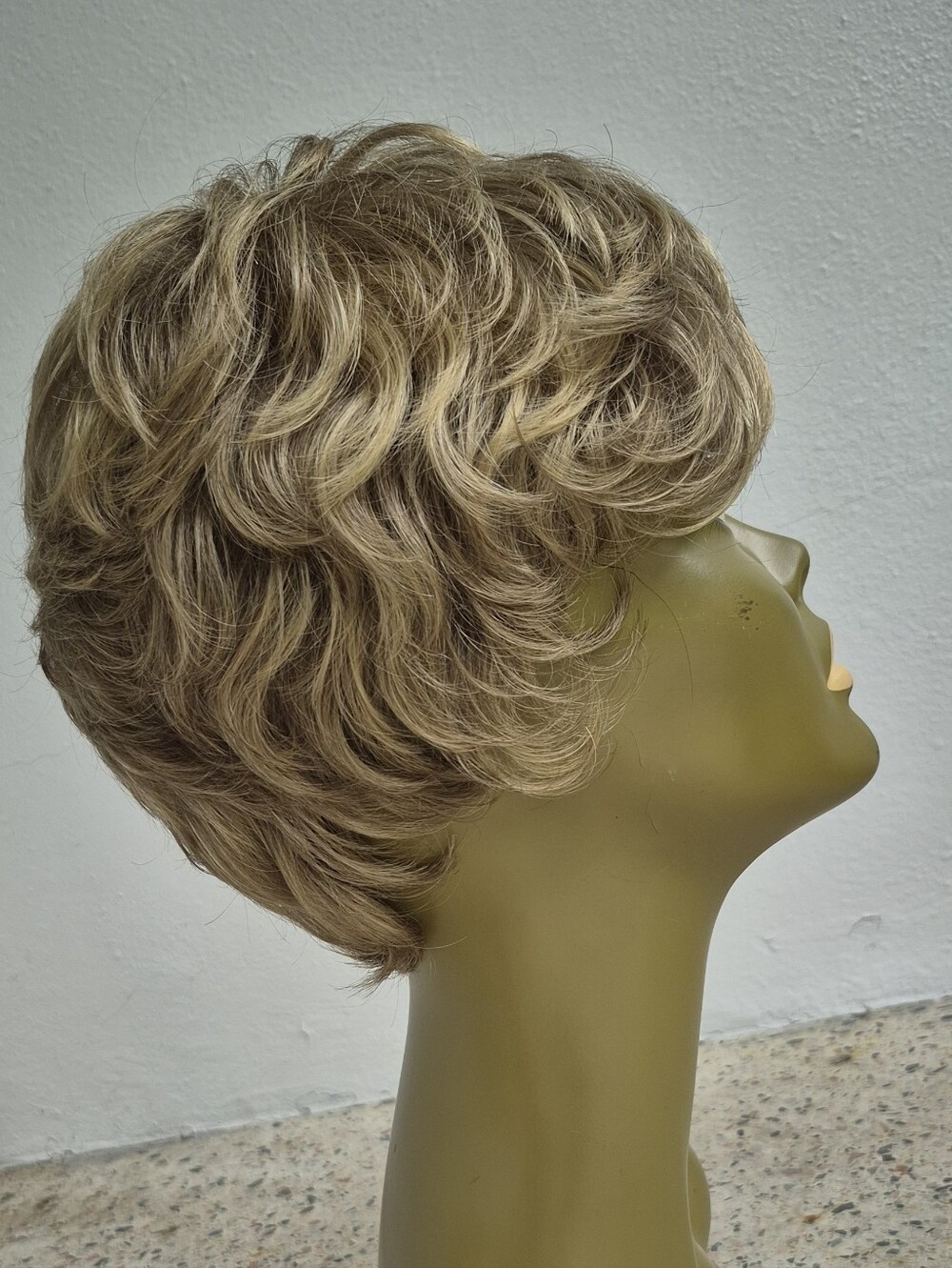 Paula Young Short Layered ( ABBY) Wig - Light Golden Brown Blonde Highlights